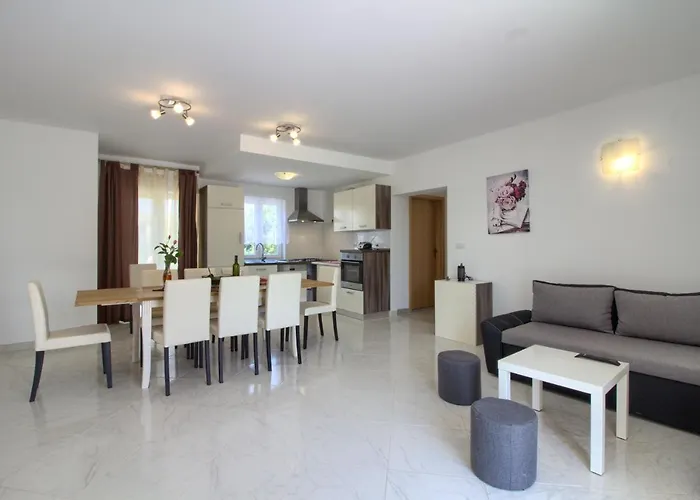 빌라 Charming Seve With Private Pool In