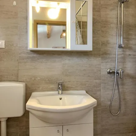 Charming Seve With Private Pool In * Pula